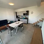 Flamingo Apartment *